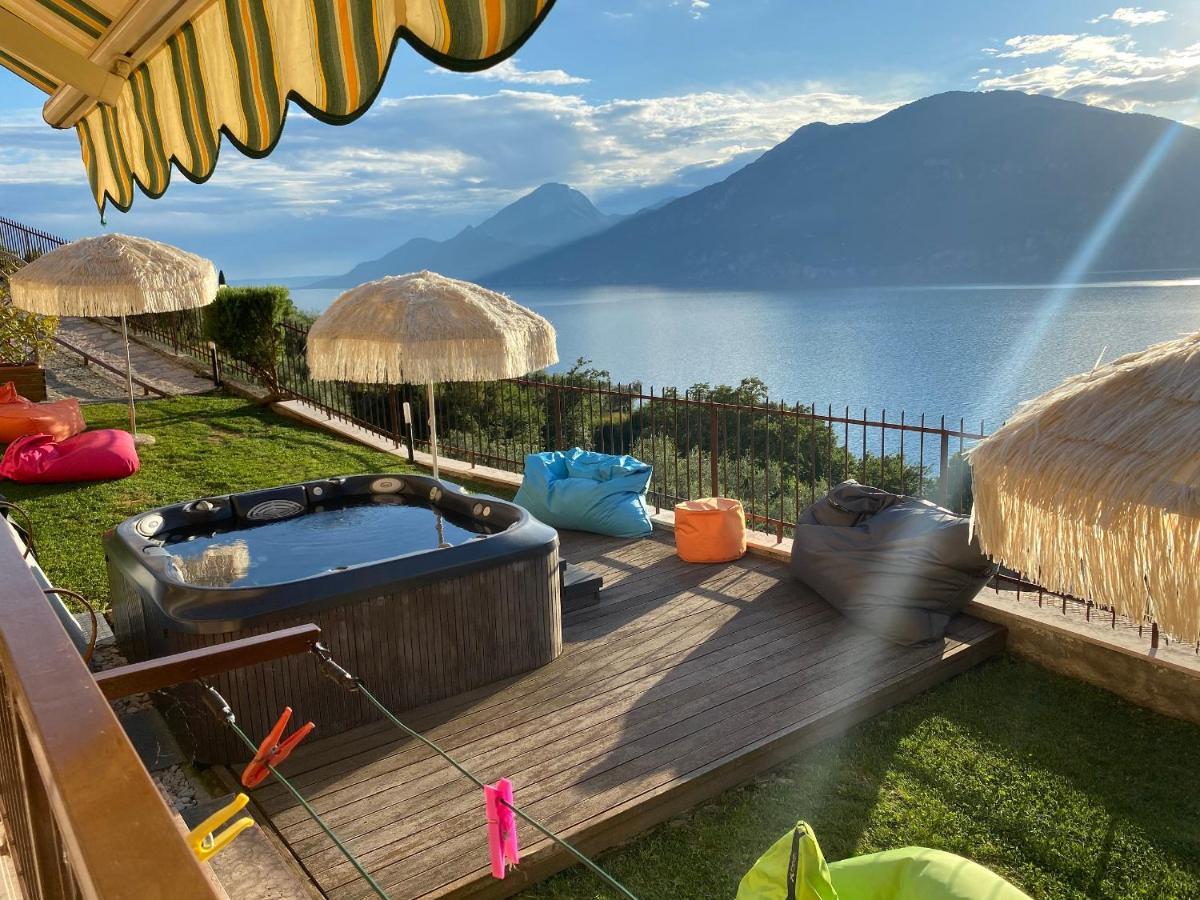Appartamenti Iride Brenzone sul Garda Esterno foto